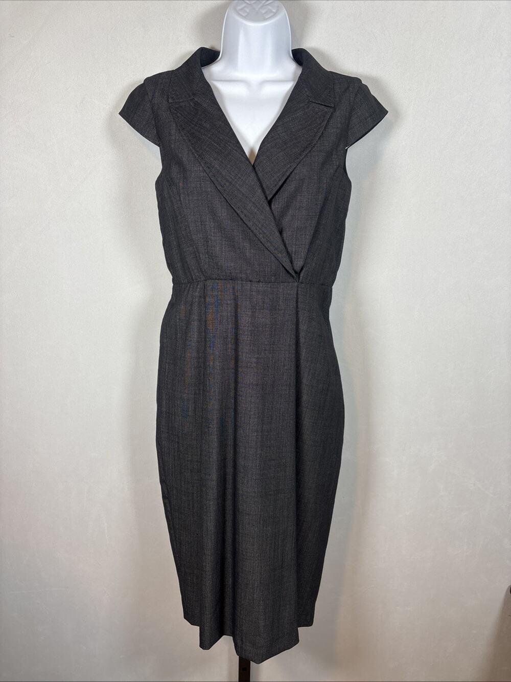 Max Mara Sheath Dress Women's 6 Gray Collared Cap Sleeve Professional Timeless